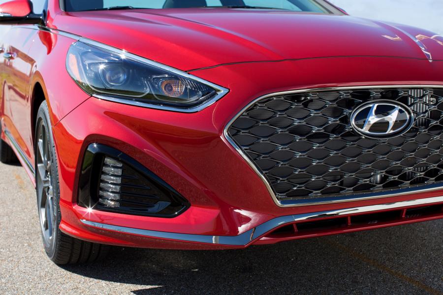 Детали экстерьера Hyundai Sonata Sport 2017 года  (NA) (фото 7 из 25)